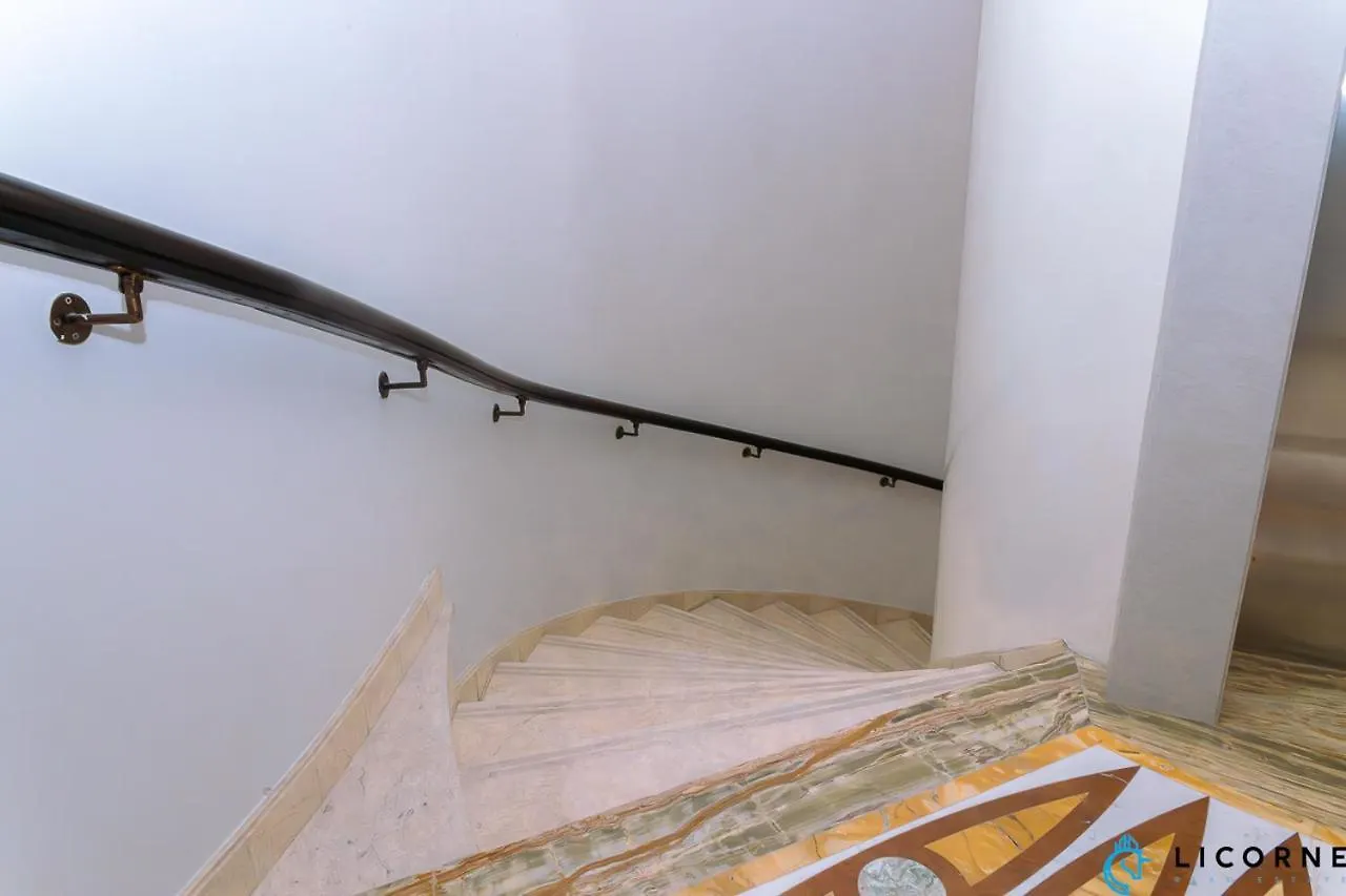 Full Moon Guesthouse Dubai